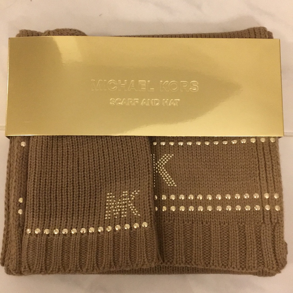 Michael Kira Scarf and Hat Set